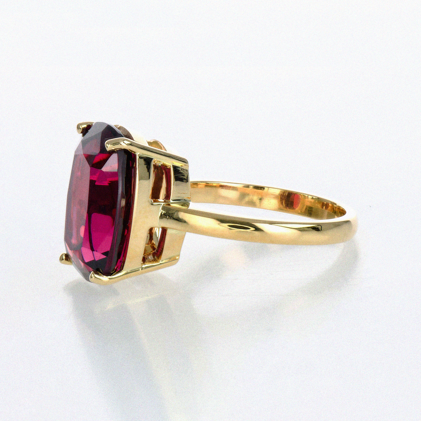 Rhodolite Solitaire Ring - 10.66ct